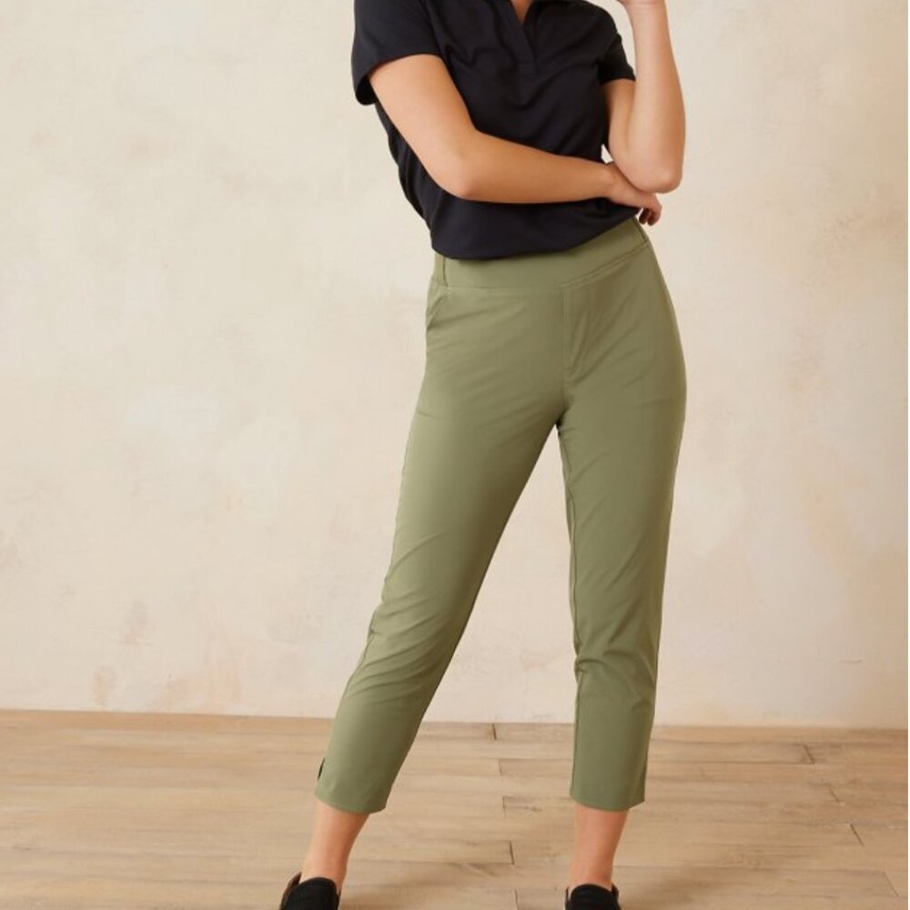 *NWT* Tommy Bahama Golf - Alicia IslandZone® Cropped Easy Pants in Tea Leaf